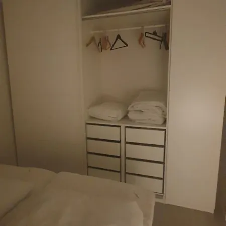 Nice, Cozy Apartment- Close To Everything Apartamento