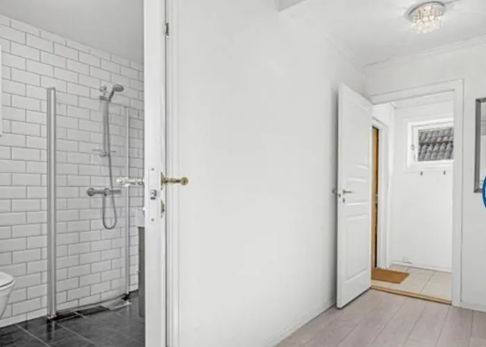 Nice, Cozy Apartment- Close To Everything Lägenhet
